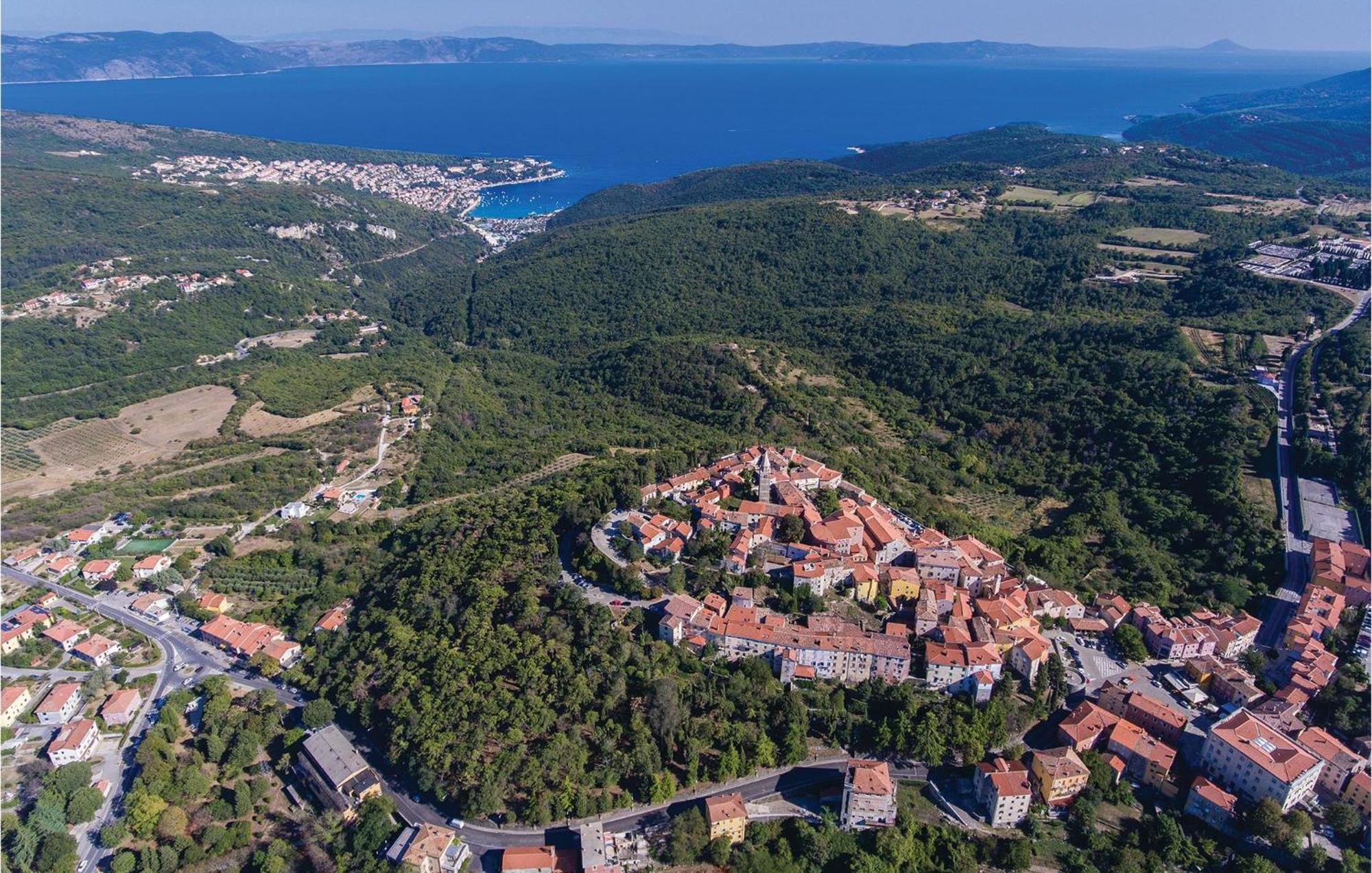Awesome Apartment In Labin With Wifi Raša Eksteriør bilde