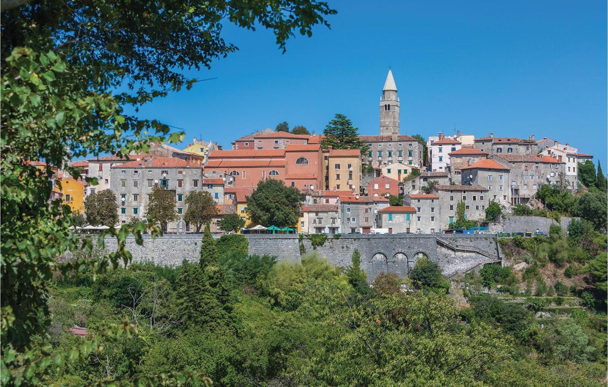 Awesome Apartment In Labin With Wifi Raša Eksteriør bilde